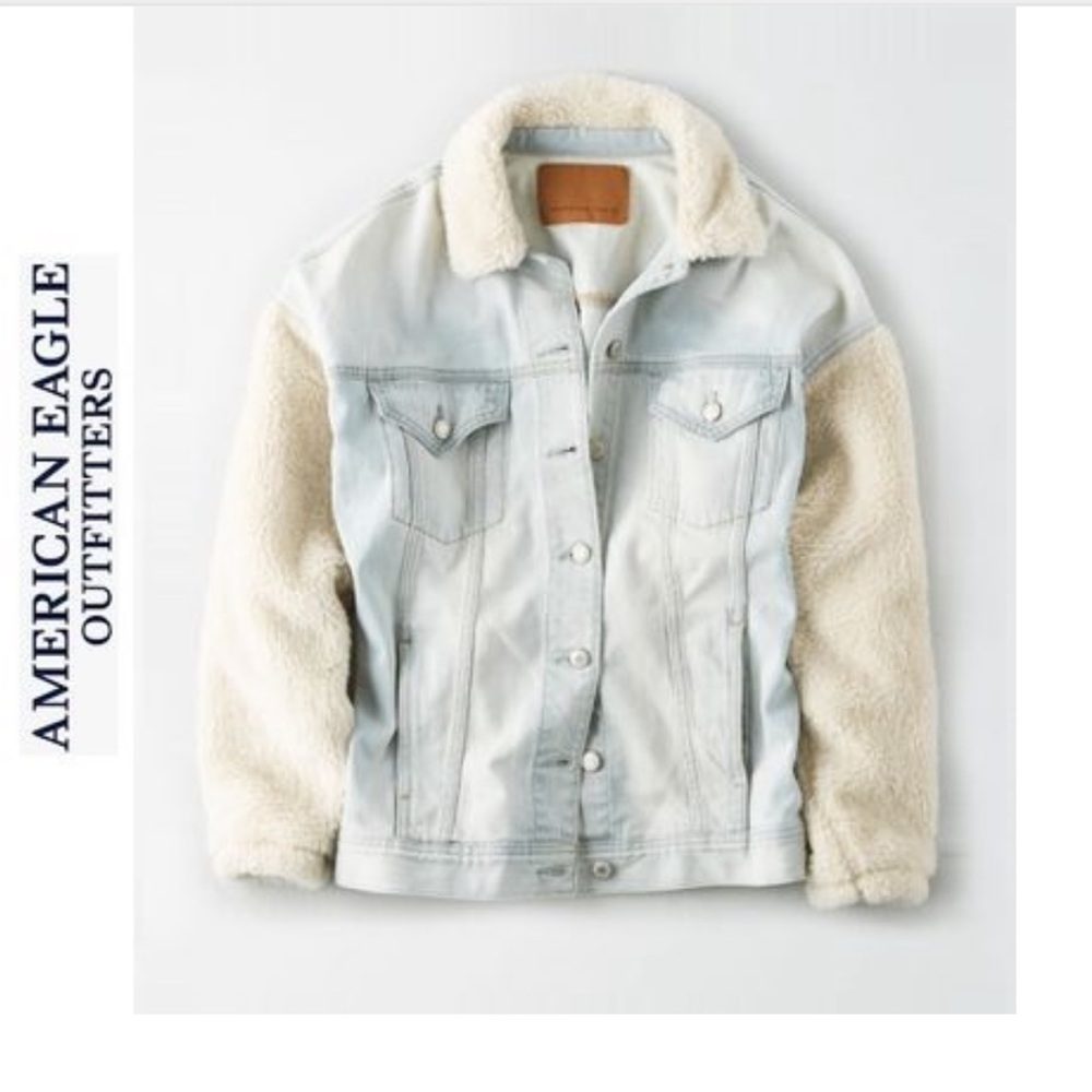 American Eagle Faux Fur Trim Trucker Jean Jacket Medium